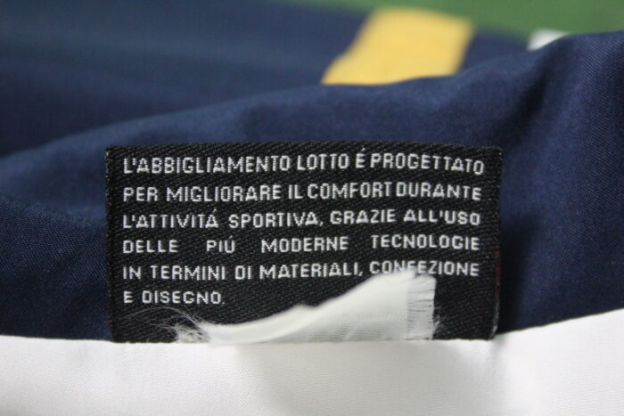 Chamarra Pumas UNAM Lotto Medium - Image 6