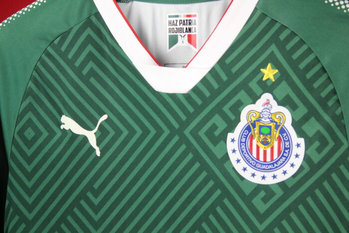 Chivas Green Jersey Season 2017-2018 Medium - Image 3