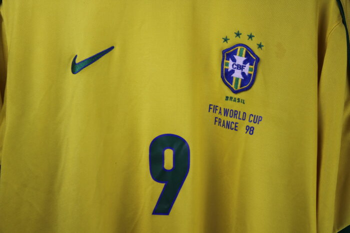 Brazil Jersey Season 1998 World Cup Medium #9 RONALDO - Image 3