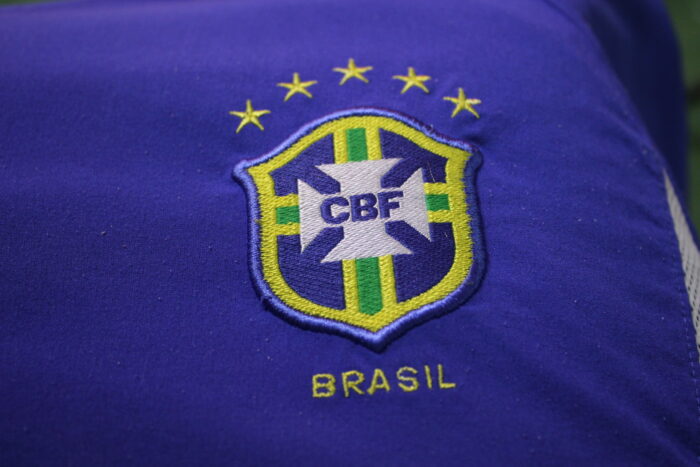 Brasil Jersey Season 2003 Confederations Cup Large #10 RICARDINHO - Image 5