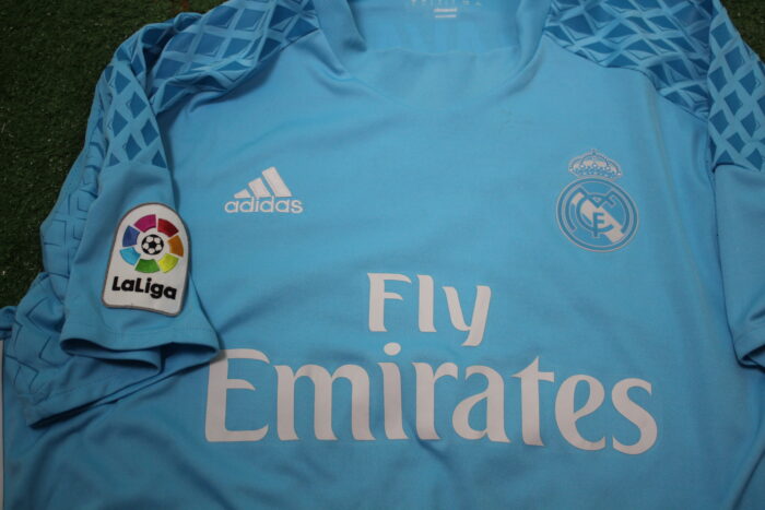 Real Madrid Jersey Large Season 2016-2017 #1 NAVAS - Image 12