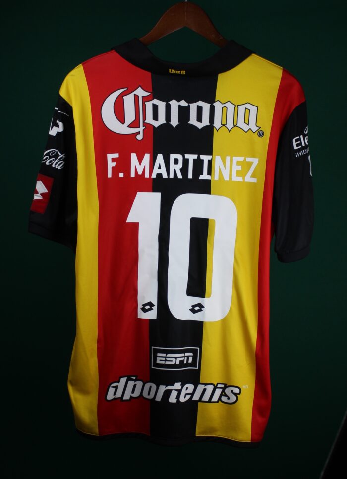 Leones Negros Jersey Season 2014-2015 Medium #10 F. MARTINEZ - Image 3