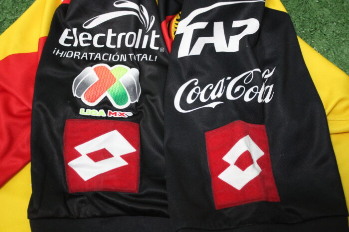 Leones Negros Jersey Season 2014-2015 Medium #10 F. MARTINEZ - Image 14