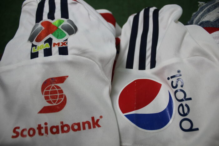 Chivas Jersey Season 2014-2015 Medium #9 O. BRAVO - Image 15