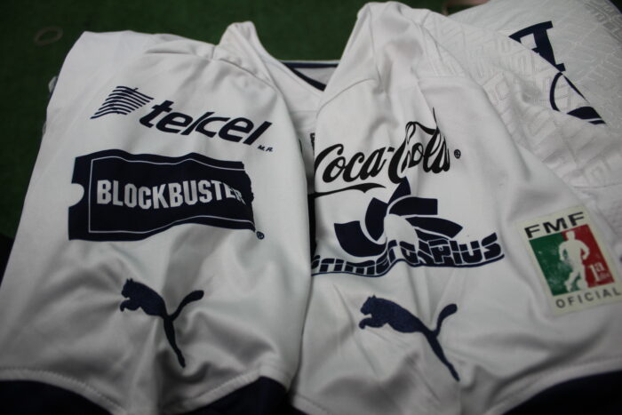 Pumas Jersey UNAM Season 2011-2012 Medium #16 ESPINOSA - Image 7