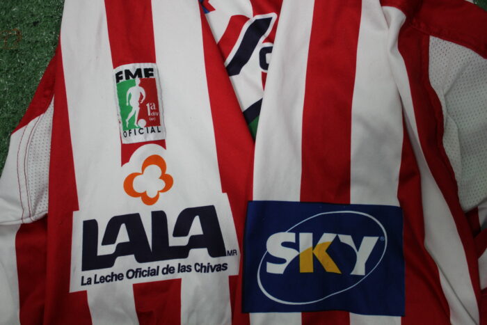 Chivas Jersey Season 2001-2002 2XLarge - Image 13